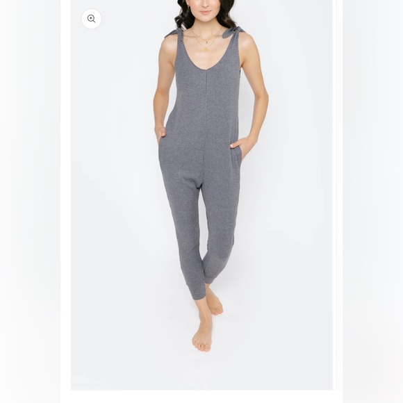 Smash + Tess “the knot your average romper” - Picture 1 of 7